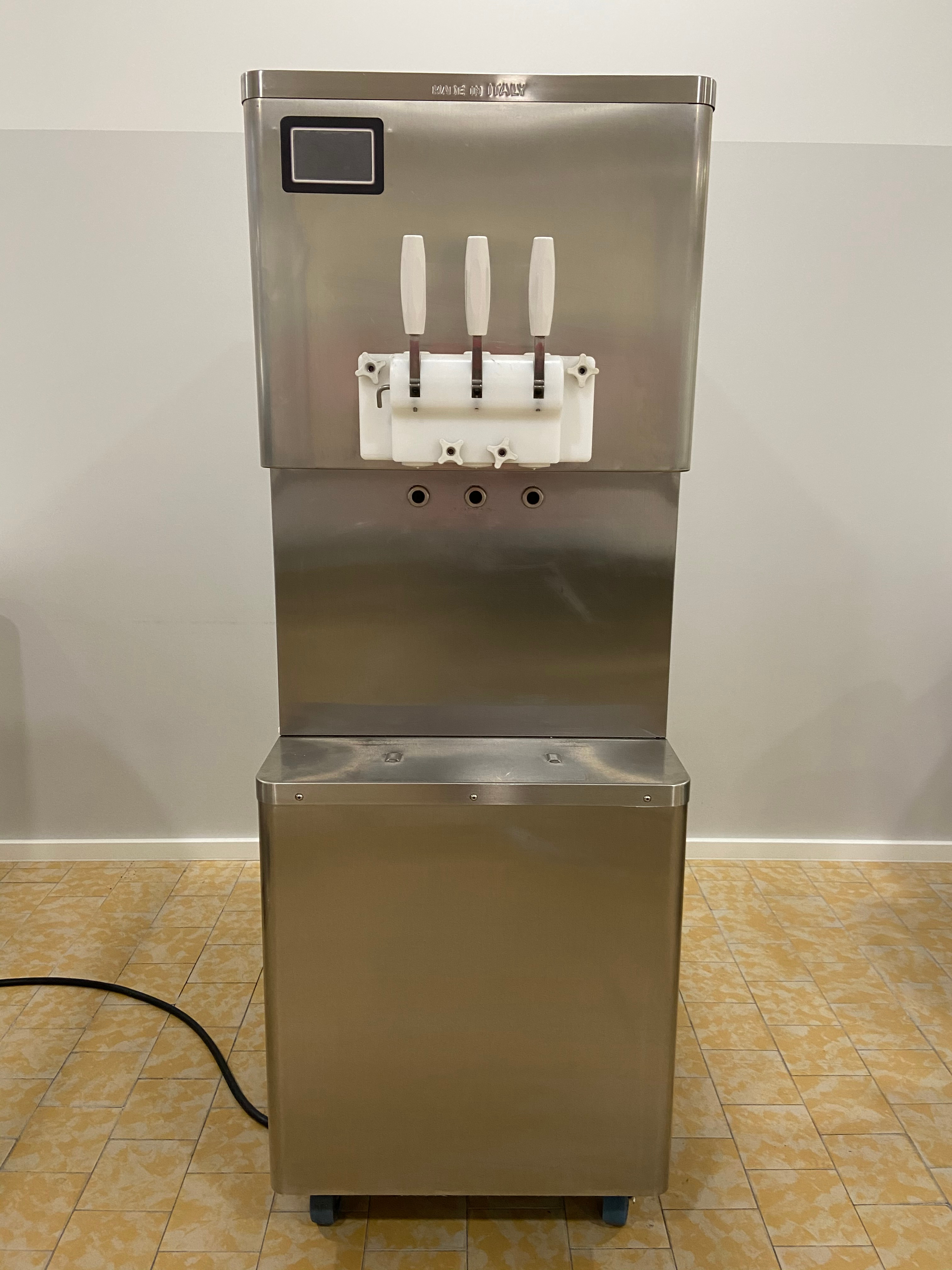 Softeismaschine & Frozen Yogurt Maschine Gel Matic HPC 235 PM Polar Twist