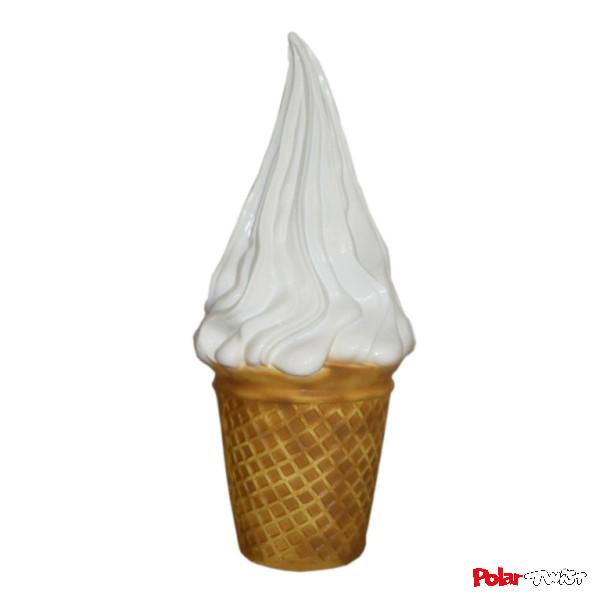 Waffelbecher mit Softeis Vanille